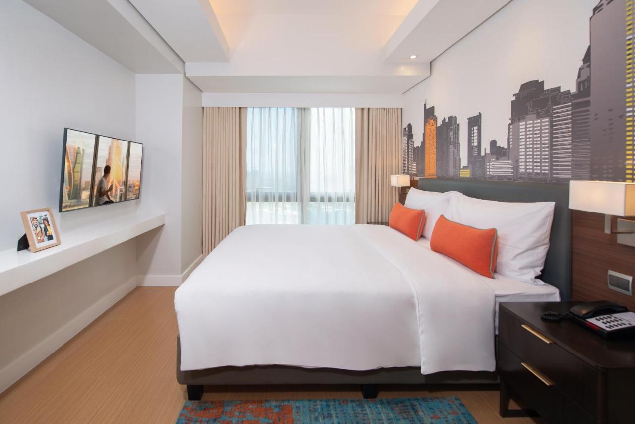 Citadines Benavidez Makati Hotell Makati City Exteriör bild